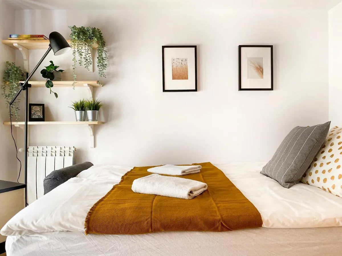 Апартаменты Charming Studio For Couples In The Heart Of Cracow Краков Польша