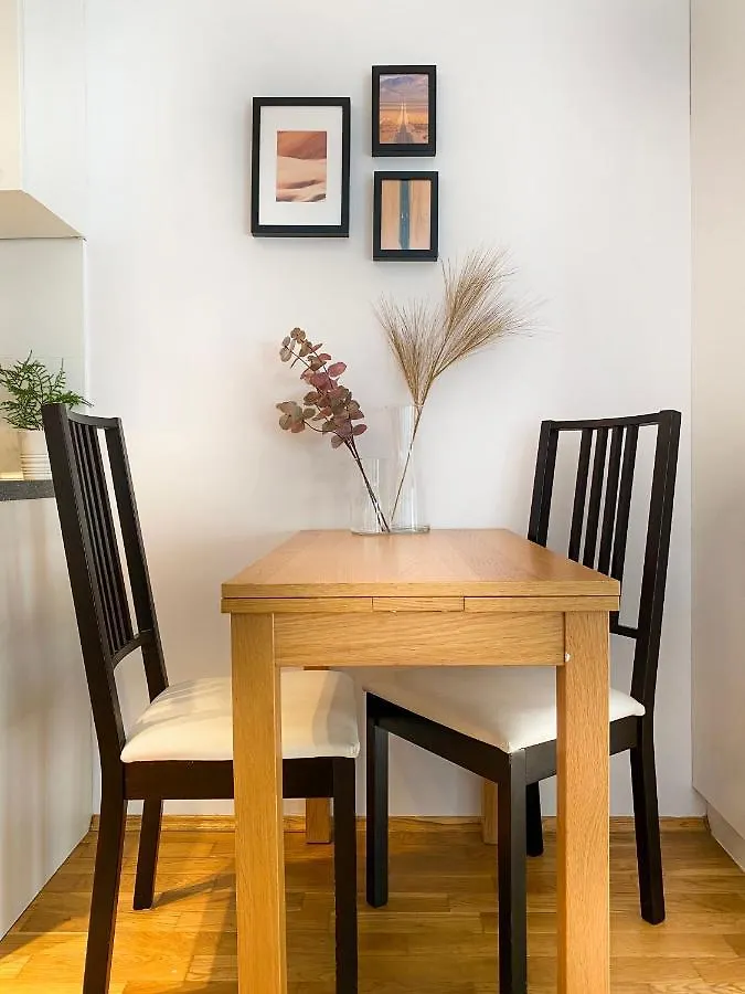 Charming Studio For Couples In The Heart Of Cracow Краков